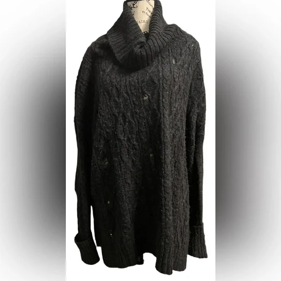 Free People Cable Knit Vintage Worn Look Sweater🌹 - Picture 5 of 9